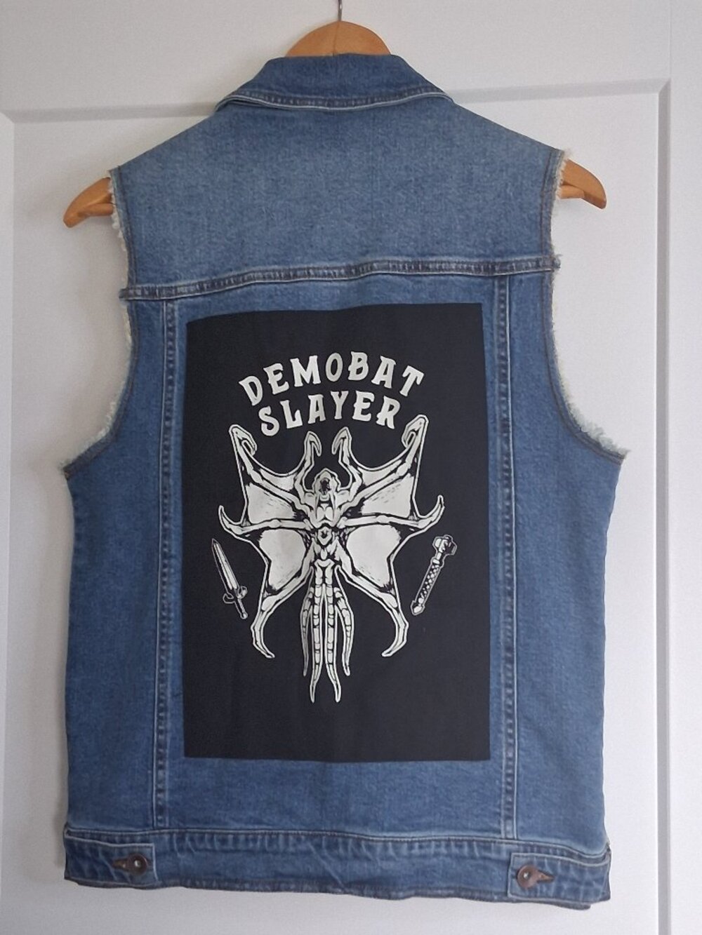 Stranger Things Hellfire Club Demobat Slayer Denim Vest XS Eddie Munson Sleeve